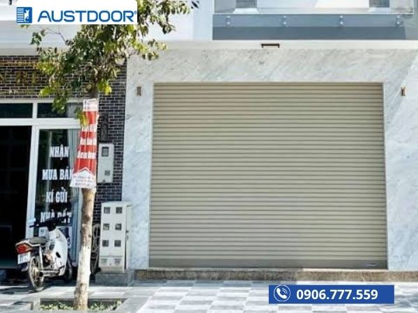 So Sánh Austdoor và BossDoor: Nên Chọn Hãng Nào Tốt Nhất?