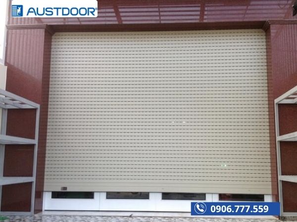 Austdoor v&agrave; Titadoor: N&ecirc;n chọn cửa cuốn n&agrave;o?