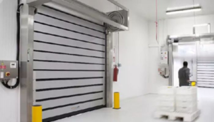 cua-cuon-nhanh-kho-lanh-2